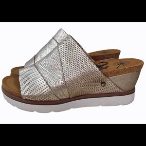 Otbt Earthshine slip on wedges